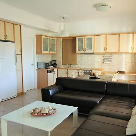 Niso Villa Yírion